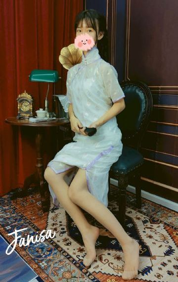 没有罩子的瑜伽老师_HD免费观看最新